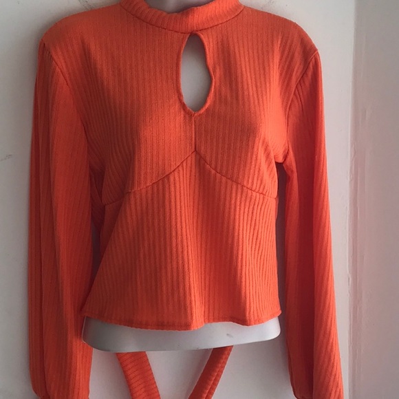 Open Back Blouse - Picture 4 of 6